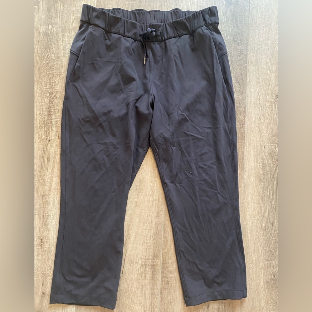 LuLuLemon black stretch high-rise cropped pants